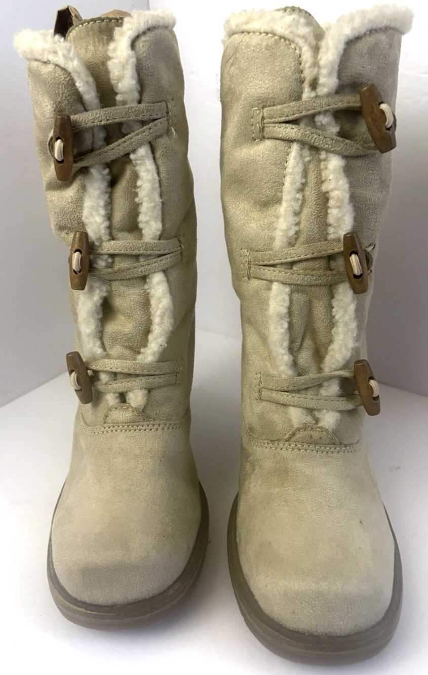 Arizona Jeans Co. Suede Beige Winter Com Boots 3 3/4" Heel Fashion Truffle